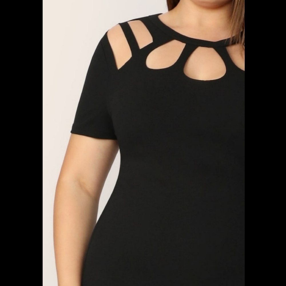 LAST ONE!!! Cut-out Detail Pencil Dress 2X - Picture 4 of 5